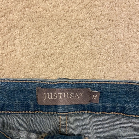 Light blue ripped jean shorts - Picture 2 of 3